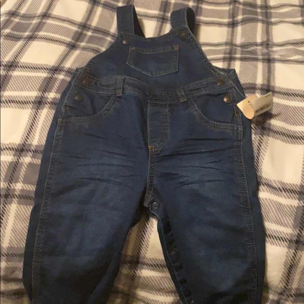 First Impression overall for boys.